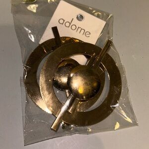 NIB gold color fashion earrings